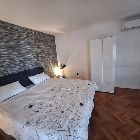 Apartment Little Princess Dora Senj  Bagian luar foto