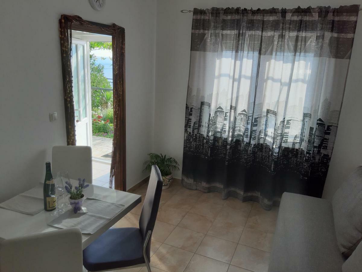 Apartment Little Princess Dora Senj  Bagian luar foto